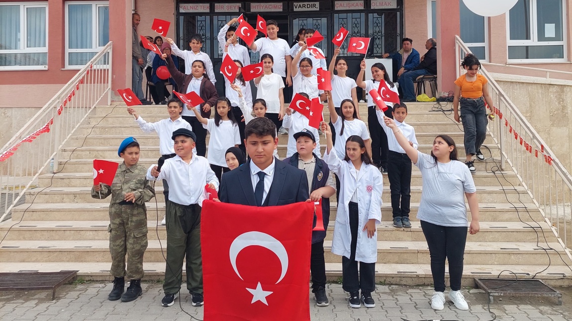 23 Nisan Ulusal Egemenlik ve Çocuk Bayramının 105. Yılını Çoşkuyla Kutladık